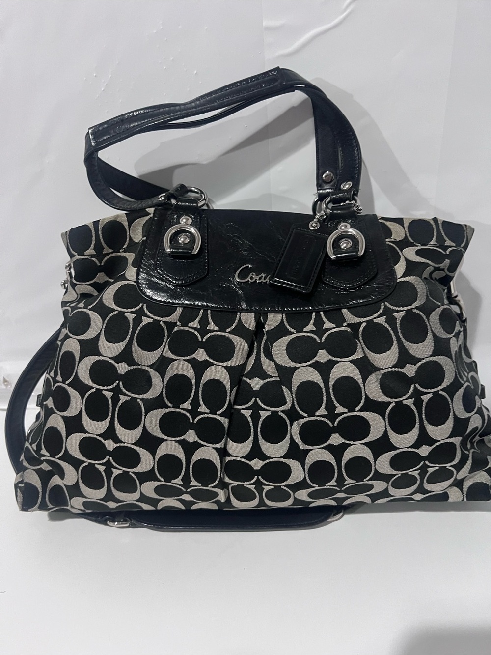 ⁠NWT Coach Signature Canvas Shoulder Bag Black/Gray - Pristine / Flawless